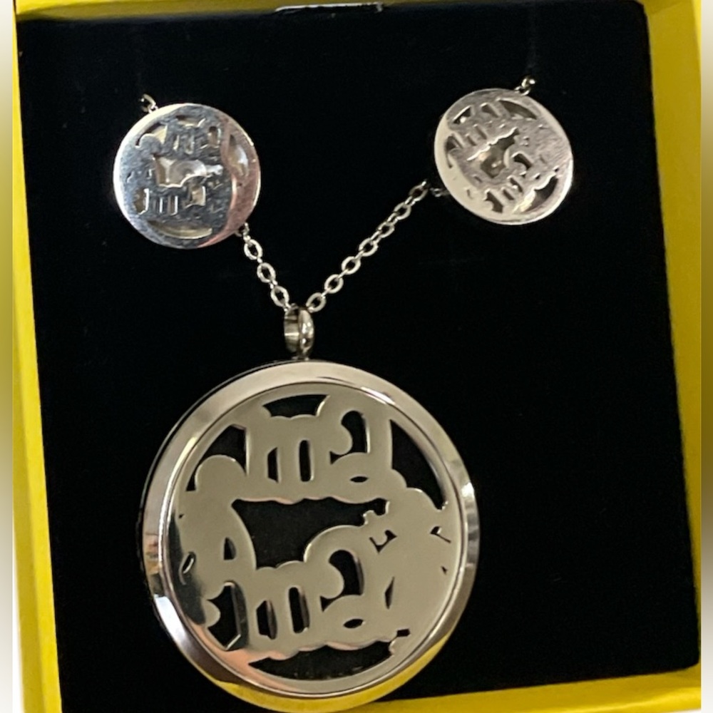 Silver Pendant and Earring Set #Walterproof #stainlesssteel  #mom #mama